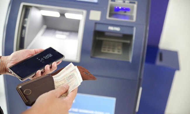 Bị nuốt thẻ ATM MBBank phải làm sao
